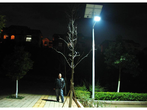 小區(qū)LED太陽(yáng)能路燈