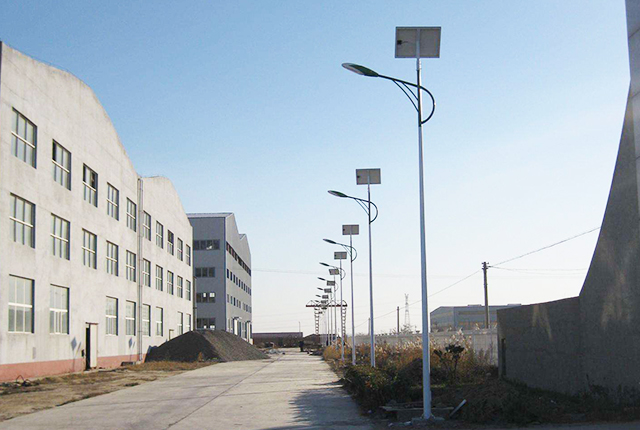 工業(yè)園區(qū)LED太陽能路燈
