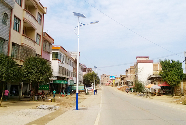 江西LED太陽(yáng)能路燈