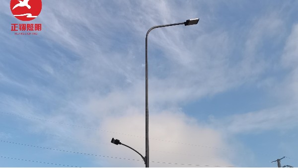 江門(mén)市開(kāi)平市水口鎮(zhèn)雙臂led路燈工程