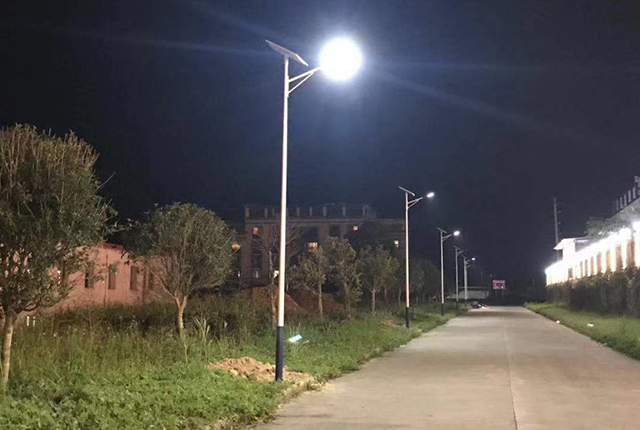 太陽能路燈