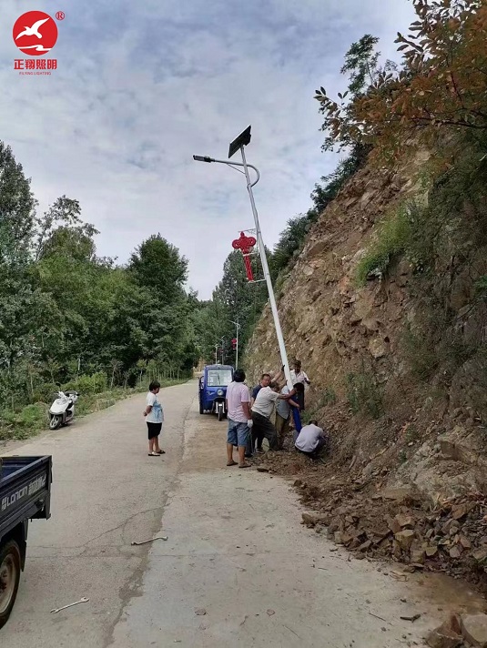 正翔太陽能路燈